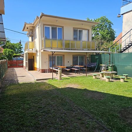 Ada 2 Apartmanhaz Hajdúszoboszló Εξωτερικό φωτογραφία