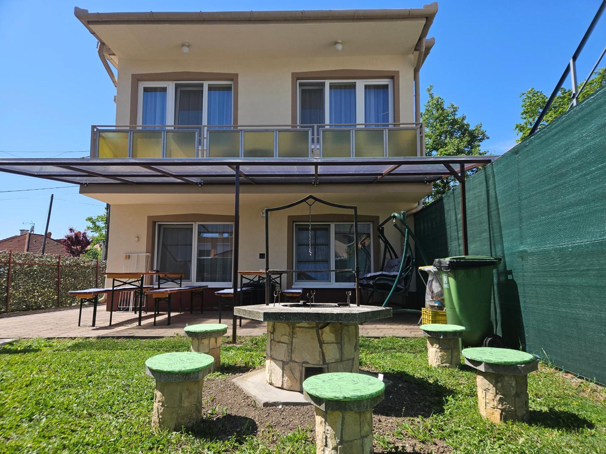 Ada 2 Apartmanhaz Hajdúszoboszló Εξωτερικό φωτογραφία